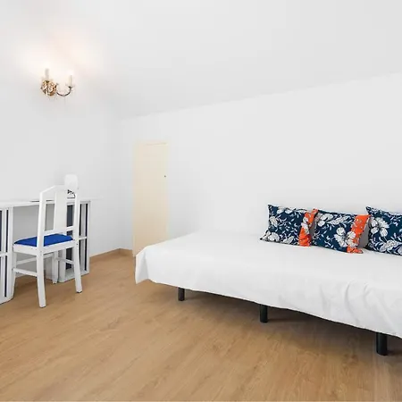 Hostel Insua *