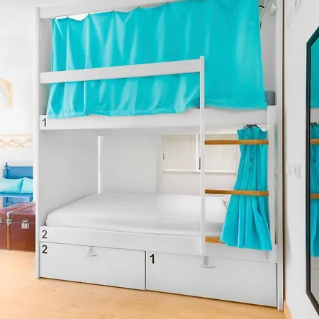 Insua Hostel