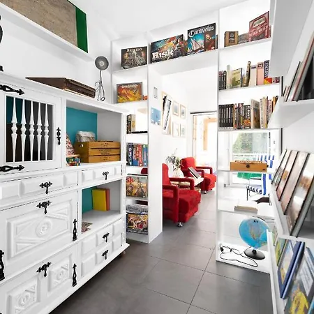 Hostel Insua *