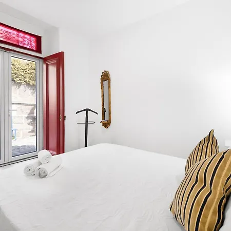 Insua Hostel *