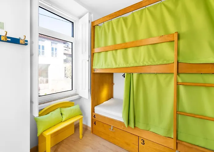 אכסניה Insua *